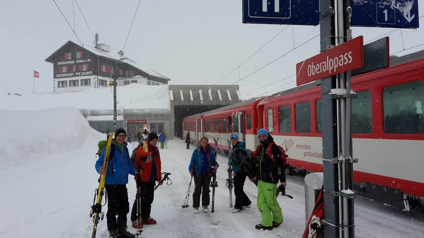 EWF-Skiwoche 2016 - 2 - Di, Start auf dem Oberalppass